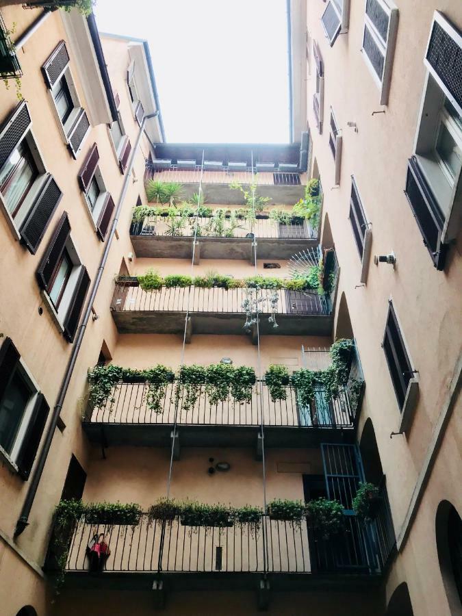 Comecasa Duomo - San Babila Lovely Apartment Milano Exterior foto